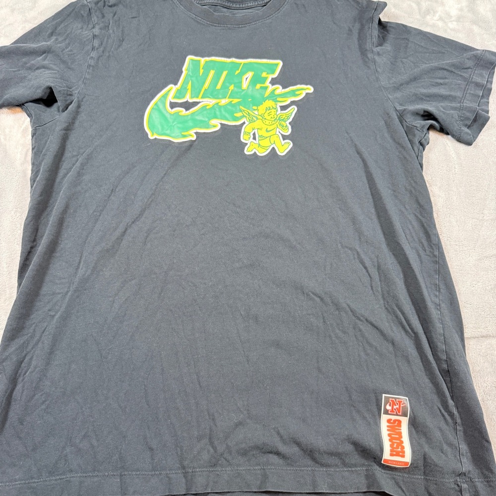 Nike Graphic T Shirt Black‎ Cherub Cupid Swoosh Logo Tee Size Large